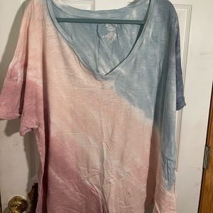 Maurices 24/7 tie dye tee size 4